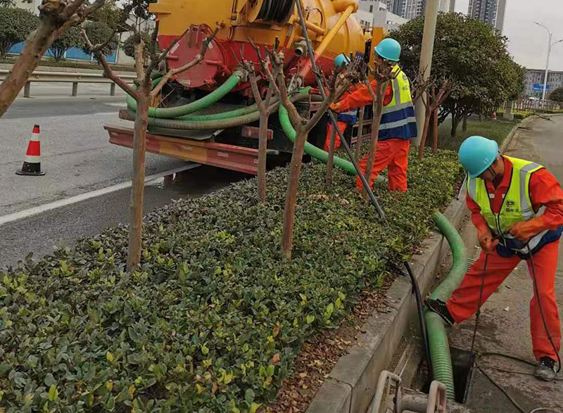 雅江市政管道清淤